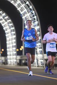 BIB: 41673, 400, 77418
                            <button type="button" onclick="openModal(20194739)" class="btn btn-primary btn-sm float-right btn-popup" data-toggle="modal" data-target=".modal-high-quality">
                        <i class="fas fa-shopping-cart"></i> Add to Cart
                    </button>
                                            <button type="button" onclick="isThisMe(20194739, true)" class="btn btn-success btn-sm float-right btn-popup btn-isme hidden" data-toggle="tooltip" data-placement="bottom" title="นี่คือรูปของคุณใช่ไหม คลิกที่นี่เพื่อเอาเข้าอัลบั้ม">
                        <i class="fas fa-plus"></i> Add to album
                    </button>
                    <button type="button" onclick="isThisMe(20194739, false)" class="btn btn-warning btn-sm float-right btn-popup btn-isnotme hidden">
                        <i class="fas fa-ban"></i> Remove from album
                    </button>